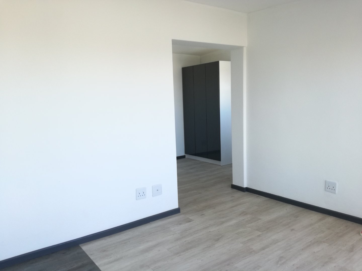 To Let 1 Bedroom Property for Rent in Villa Diamante Western Cape